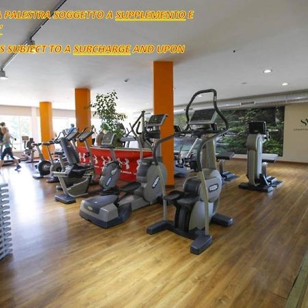 Excel Hotel Milano 3 Базильо Экстерьер фото