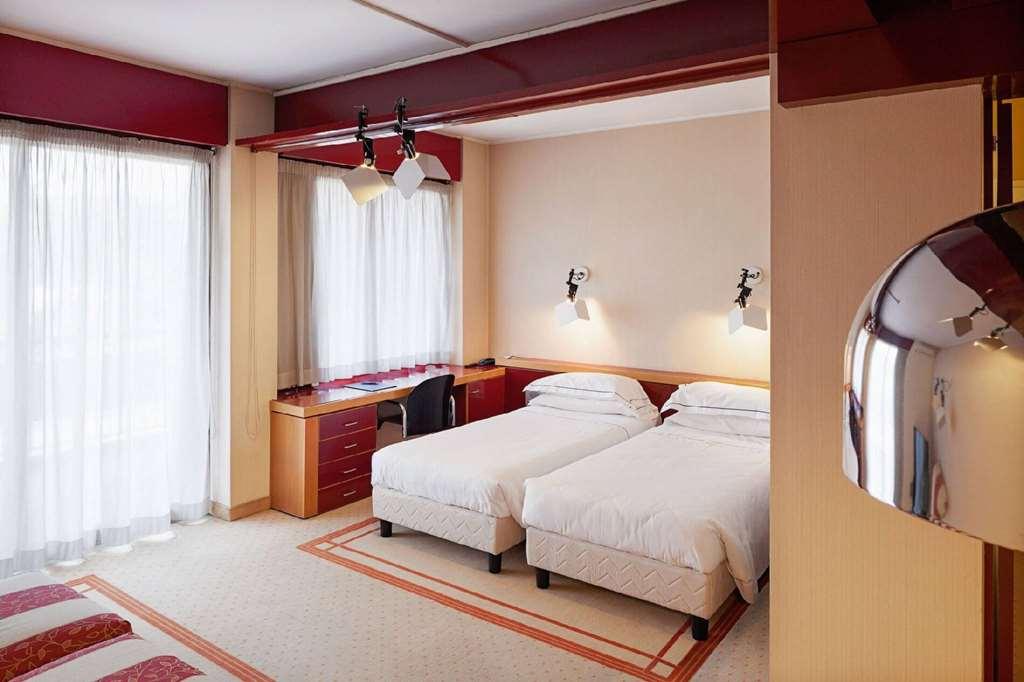 Excel Hotel Milano 3 Базильо Номер фото